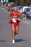Foto: 8 km. bez butów przebiegł zawodnik z nr. 27