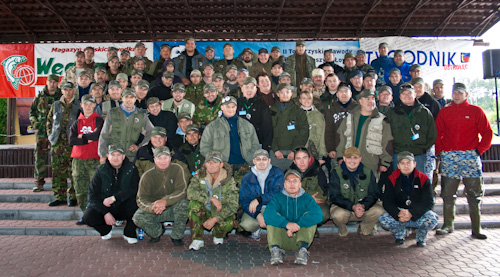 Uczestnicy zawodów wędkarskich (fot. Jacek Babiel)