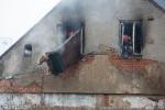 Foto: Strażacy poszukiwali ludzi w płonącym domu