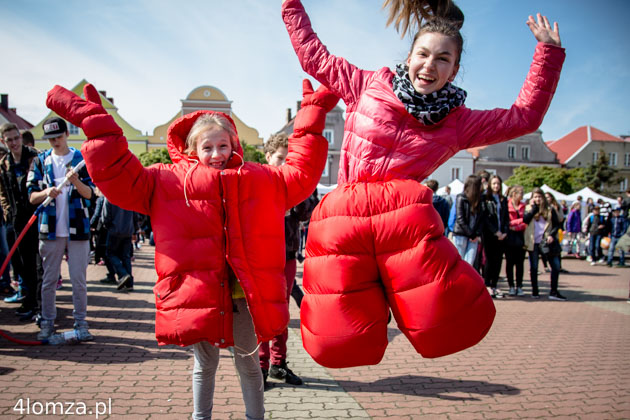 Łomżyńskie dziewczynki w skafandrach polskich polarników