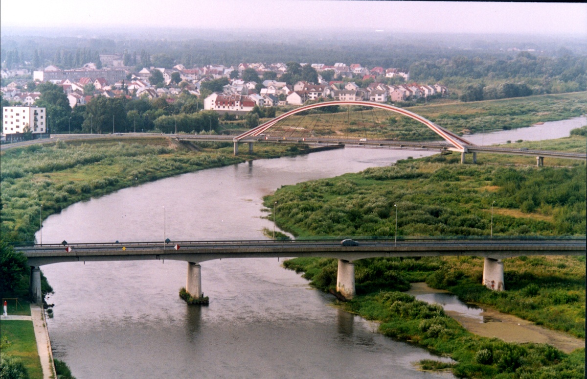 Dwa mosty przez narew w Ostrołęce. Ograniczenia w ruchu wprowadzane są na 