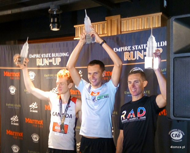 Zwycięzcy biegu: 1. Piotr Łobodziński (POL) 10:31 (w środku), 2. Darren Wilson (AUS) 10:43, 3. Shaun Stephens-Whale (CAN) 11:04.