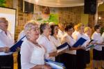 Foto: Klub Seniora MOPS w Łomży świętuje śpiewem i ta...