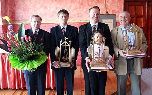 od lewej: Dyrektor Muzeum - Jerzy Jastrzębski, Speed Marek Maliszewski, Hotel ZBYSZKO - Zbigniew Karwowski,  Tadedusz Wałkuski