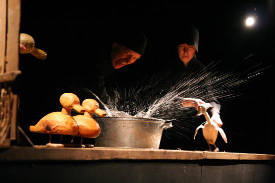 Saint-Petersburg Puppet Theatre „Brodyachaya Sobachka” /Saint-Petersburg – Russia/- Brzydkie Kaczątko