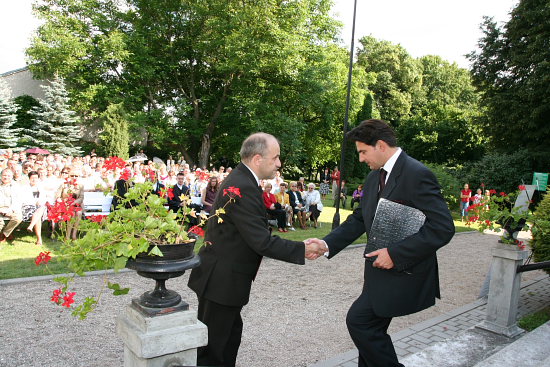 Starosta Łomżyński Krzysztof Kozicki i dyr. festiwalu Jacek Szymański