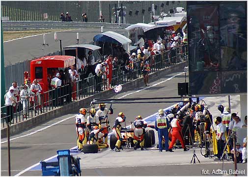 Giancarlo Fisichella, Renault - Pit Stop - fot. Adam Babiel