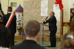 Foto: Prezydent RP Lech Kaczyński przemawia do zgromadzonej młodzieży, nauczycieli i gości