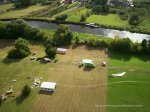 Foto: przygotowania do mikrolotów na łomżyńskim lądowisku - wrzesień 2009 fot. Adam Babiel