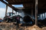 Foto: W Nowogrodzie spłonęła stodoła