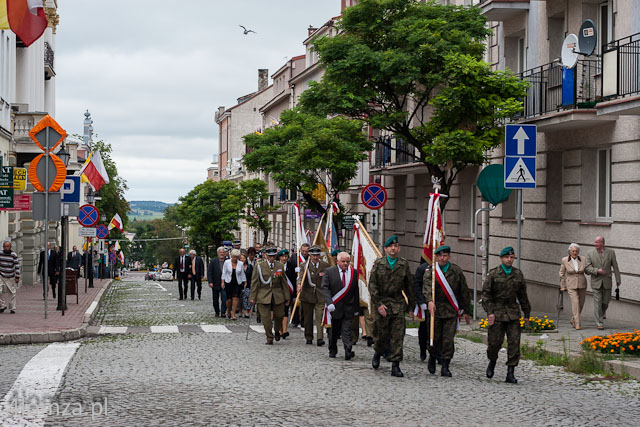 Ul. Dworna, przemarsz do katedry
