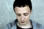 Kamil Kamiński – łomżanin, od wielu lat związany z trzecim sektorem. Obecnej Członek Zarządu Fundacji „Ocalenie” zajmujące się pomocą dla uchodźców, cudzoziemców i repatriantów.