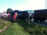 Foto: Pociąg uderzył w półciężarówkę pod Łomżą