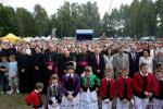 Foto: Między innymi ks. Sławomir Śledziewski, bp Gerhard Ludwig Müller w Myszyńcu podczas Miodobrania 2009