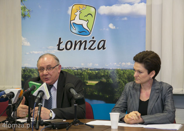 Mieczysław Czerniawski, prezydent Łomży, i Ewa Sznejder, etatowy doradca prezydenta, odpowiedzialna za realizację 