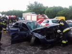 Foto: Wypadek w Piątnicy. Kierowca wypadł z auta