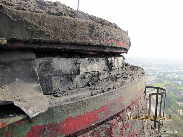 Zniszczona zwężka komina ciepłowni miejskiej. (fot. MPEC)