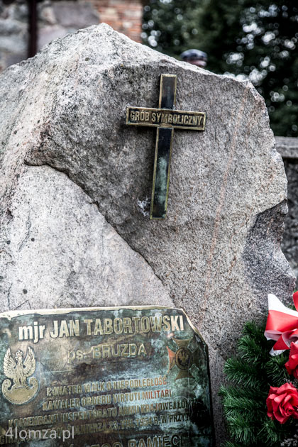 Grób symboliczny mjr. Jana Tabortowskiego ps.