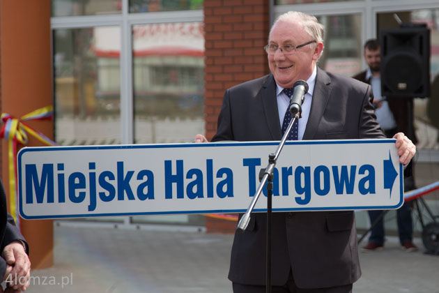 Mieczysław Czerniawski, prezydent Łomży podczas otwarcia hali targowej