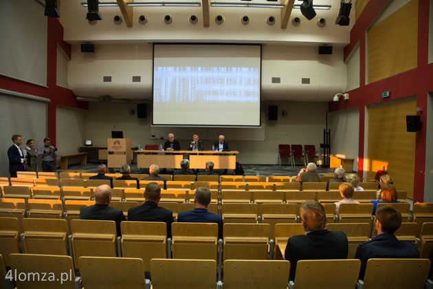 Debata w auli PWSIiP w Łomży