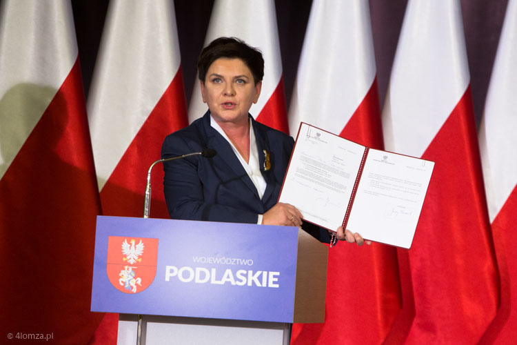 Premier Beata Szydło na konferencji w Łomży 24.10.2016