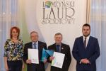 Foto: Poseł Bernadeta Krynicka, Hieronim Łada, Wiesław Szczypa i prezydent Łomży Mariusz Chrzanowski