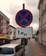 Nowy znak zakazu zatrzymywania się przy ul. Dwornej od wjazdu z Giełczyńskiej