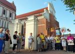 Foto: Pątnicy z Łomży przed wymarszem na 33. Łomżyńską Pieszą Pielgrzymkę na Jasną Górę