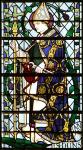Święty Dunstan z Canterbury (ok. 909-988)

c.d.2  W 970 roku synod w Winchesterze zredagował wspólny statut zakonny, Regularis Concordia. Na ten też czas przypada intensyfikacja akcji misyjnej w Skandynawii oraz ożywienie działalności literackiej klasztorów.Trudno w szczegółach wyważyć wpływ, jaki sam Dunstan wywierał na politykę kościelną króla, koronowanego wedle rytu obmyślanego przez biskupa. Po śmierci króla był jeszcze czynny, ale wiek coraz bardziej ograniczał jego wpływy. Wiele się wówczas modlił i wiele jeszcze wygłaszał kazań. Na dwa dni przed śmiercią, w dzień Wniebowstąpienia, wygłosił trzy. Zmarł 19 maja 988 roku, będąc niemal osiemdziesięcioletnim starcem. Bez zwłoki otoczono go czcią. Złotnicy, jubilerzy i ślusarze uznali go za swego patrona.