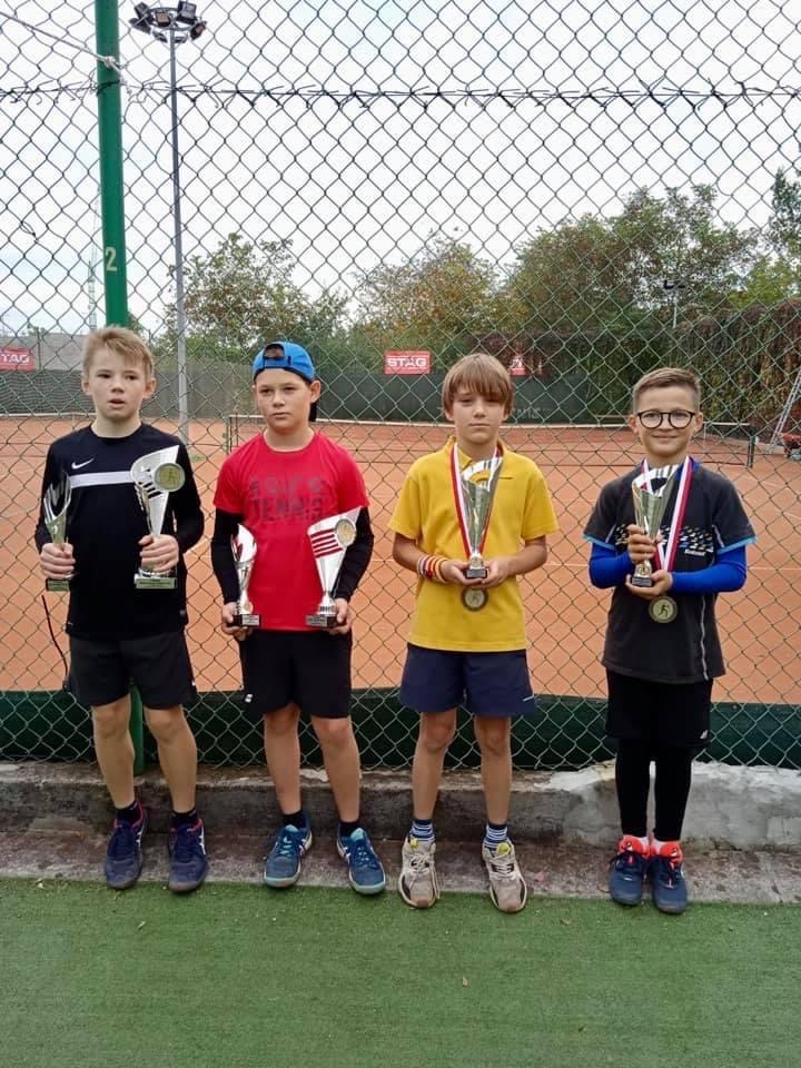 Bartek Biedrzycki (pierwszy z lewej) i Szymon Klewicki (drugi z lewej)