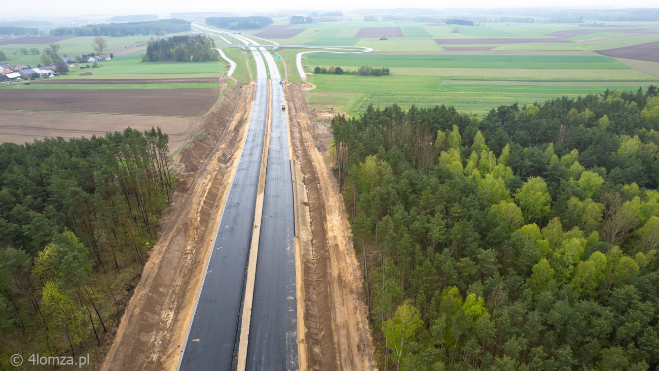 Rzut na S61 w kierunku wezła Łomża Południe  zbudowanym półkilometrowym łącznikiem