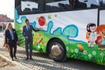 Foto: Kolorowy autobus z linią Narwi