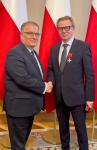 Foto: Jarosław Antoniuk z ważnym odznaczeniem