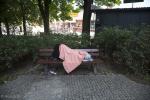 Foto: Popijawa przed kościołem