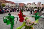 Foto: „Flower Power” warszawskiego Teatru Sztuka Ciała