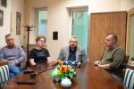 Foto: Konferencja MPWiK, w środku prezes Maciej Borysewicz, po prawej kierownik Zakładu Sieci Karol Miśkiewicz